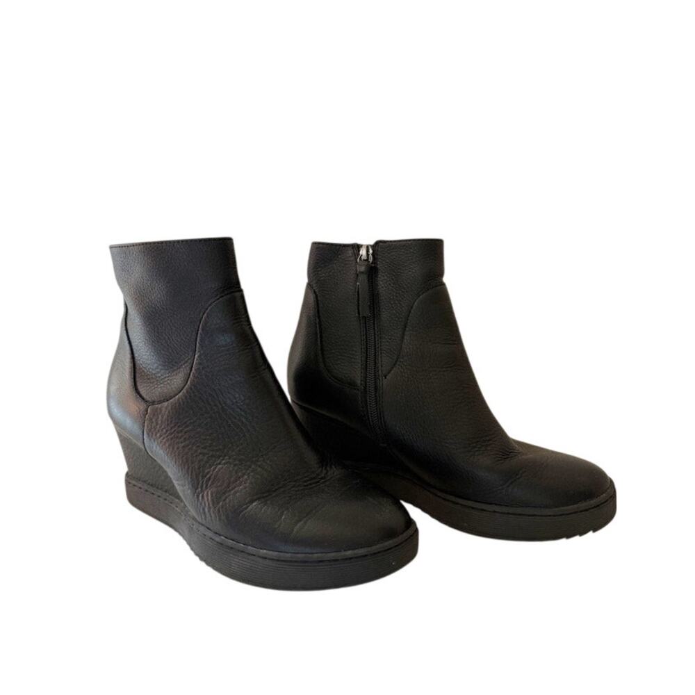 Sofft Shary Water Resistant Black Leather Wedge Boot 8.5